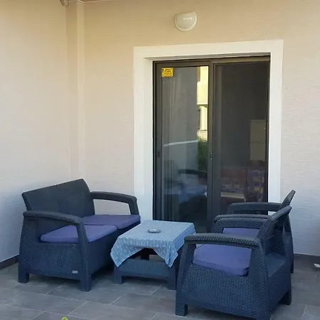 Dovinefa * 卡萨米尔