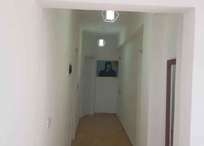 Dovinefa Ksamil