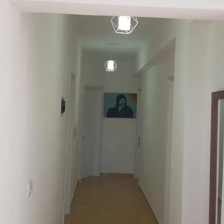 Dovinefa Ksamil