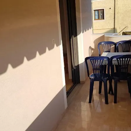 Dovinefa Apartament *